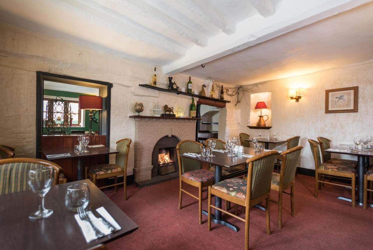 Hotel Golden Lion 3*