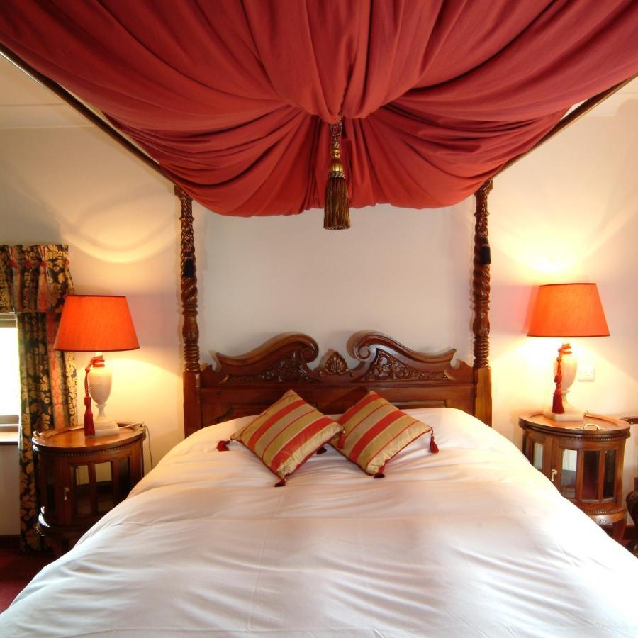 Golden Lion Hotel